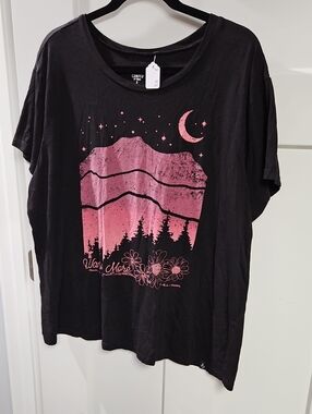 torrid Black Tee with Pink Mountain Graphic